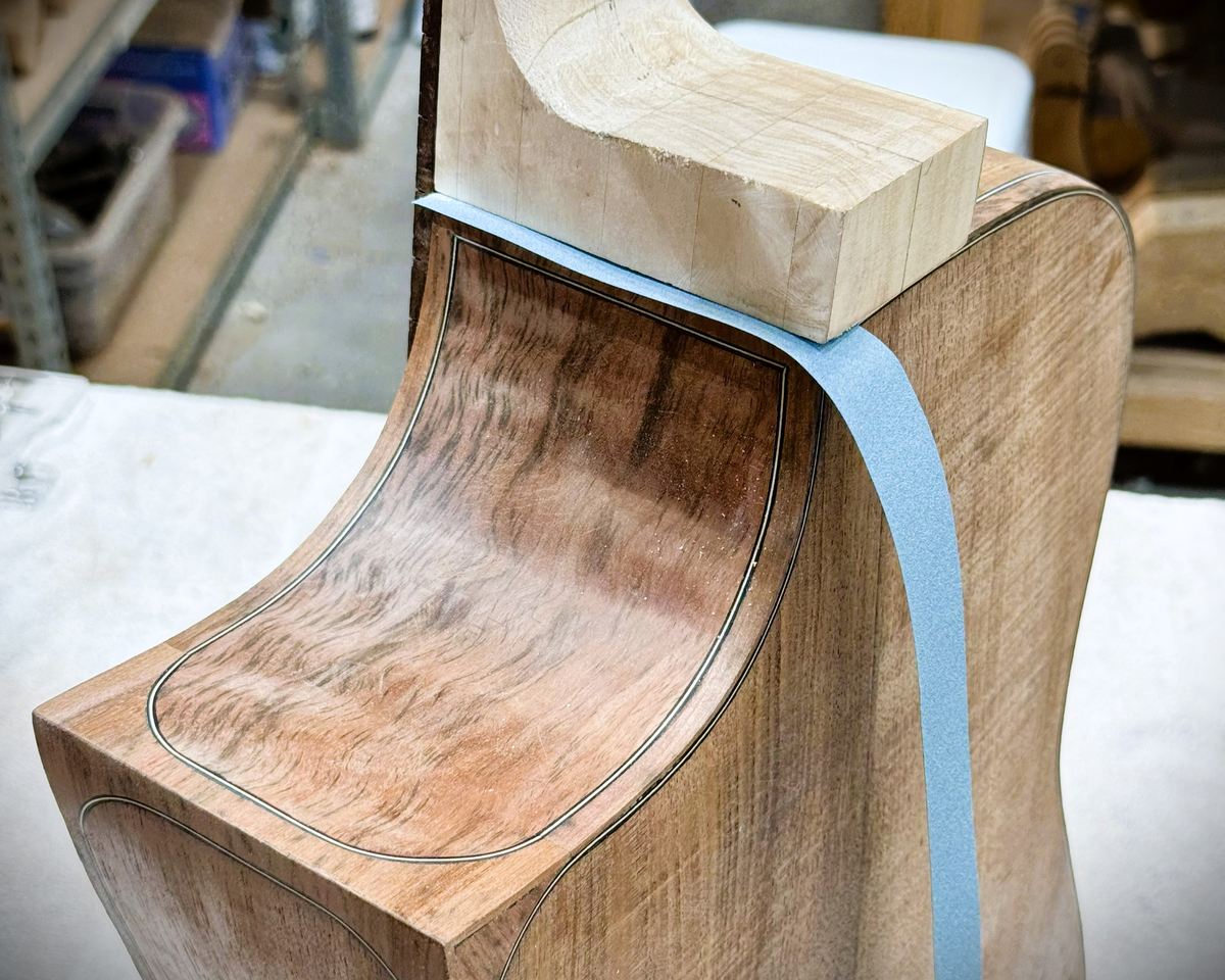 Aligning the neck with the body &ndash; photograph 2 of 10